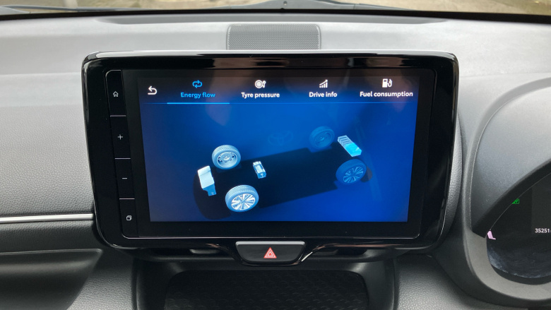 Toyota Yaris 1.5 Hybrid Design 5dr CVT Hybrid Hatchback